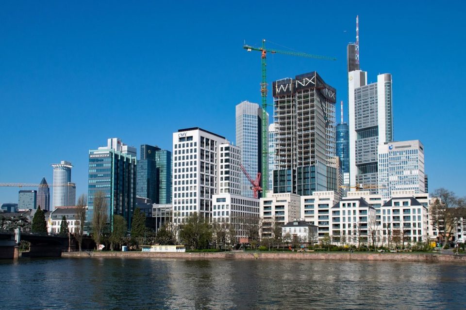 Frankfurt - Die verzweifelte Suche nach geeigneten Immobilien 2 | buero-gewerberaeume.de frankfurt